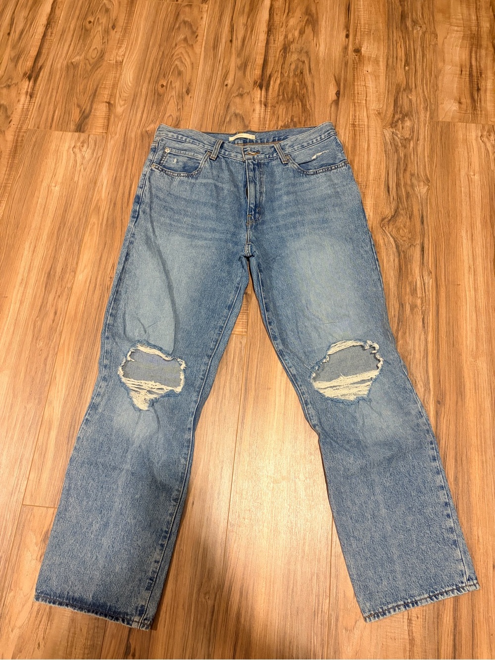 Levi's Light Blue Distressed 94 Baggy Jeans
